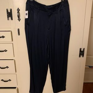 Gap satin navy blue cropped pants